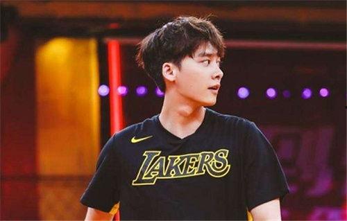 李易峰和网红吃瓜视频