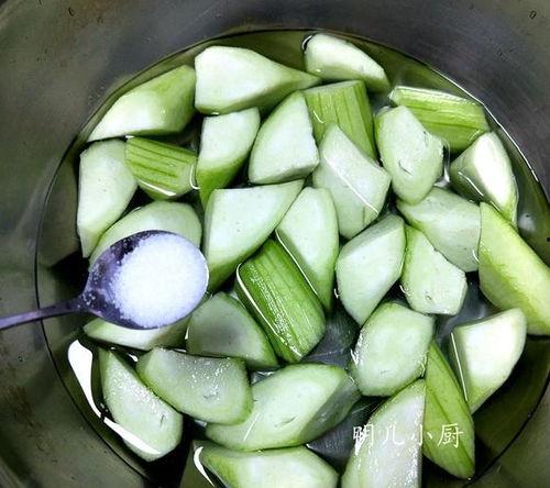 黑瓜吃料网在线,揭秘美食背后的故事与技巧  第3张